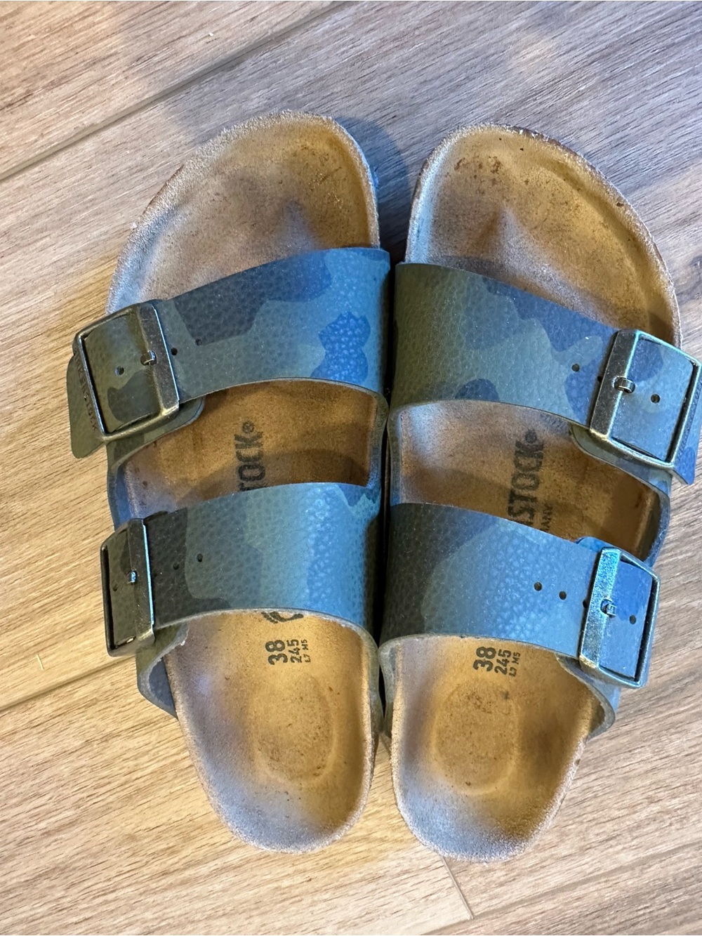 Birkenstock Women’s Green Camo Sandals!!! BARELY WORN